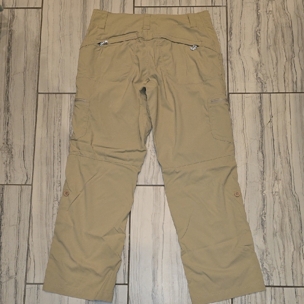 L.L. Bean Womens Tan Cargo Pants with Zippered Back Pockets